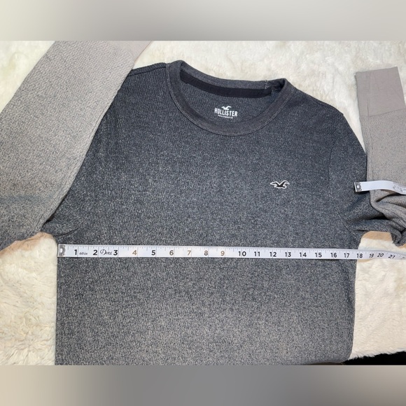 Hollister size small black~gray ombré pullover - Picture 5 of 6